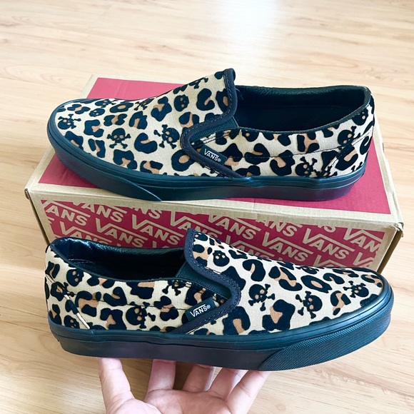 Vans Shoes - Vans Classic Slip-On Leopard Skull crossbones Women 8.5 US Mens 7.0US